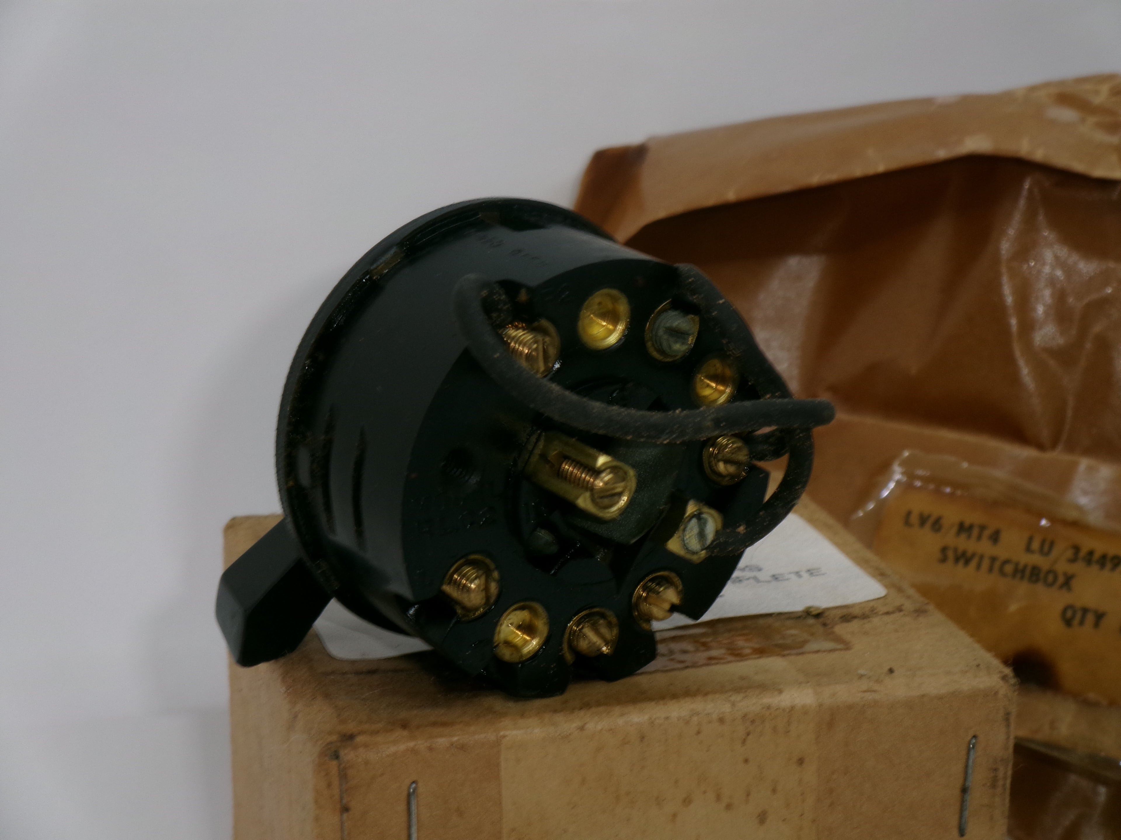 NOS Lucas PLC6 Part no 344920 3-pos. Ignition, side & headlight switch 1946 - 60