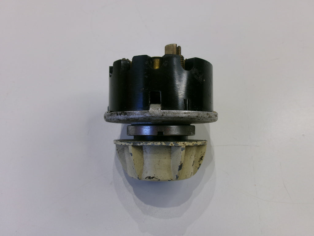 Used Lucas PLC-6 Part no 34090 2-pos. Ignition switch for Bristol & Hillman