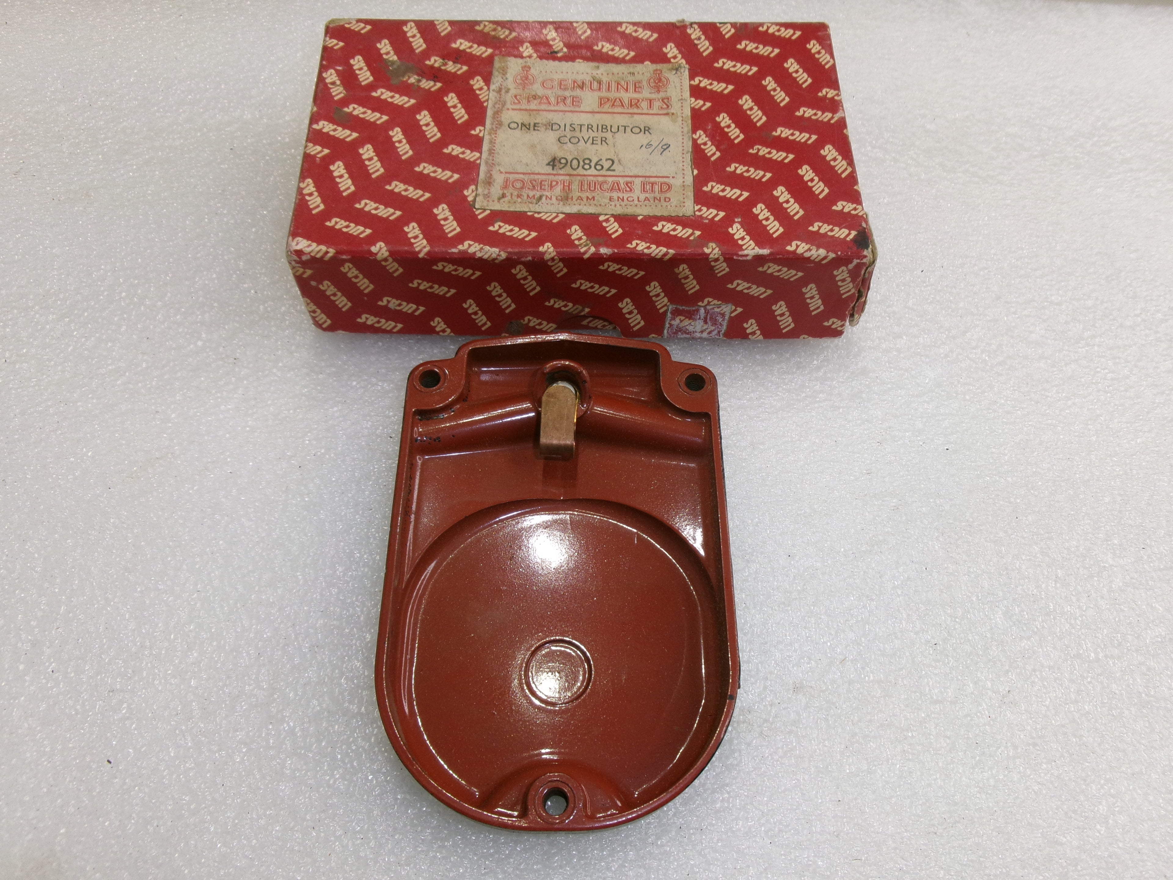 NOS Lucas Magneto Distributor Cover 490862