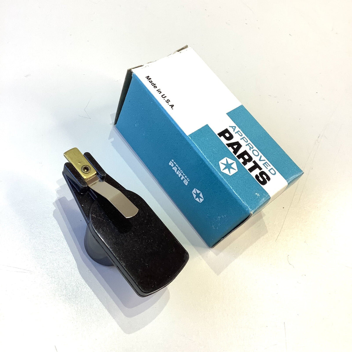 NOS OEM Distributor Rotor Arm / Button 1961-63 Chrysler Valiant Slant 6 RV1 SV1 - Bluemoon Classic Parts