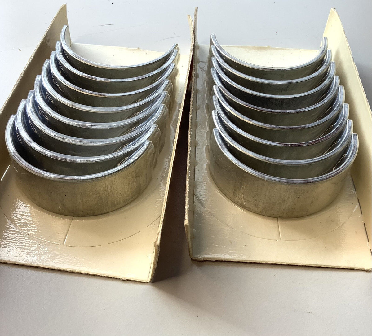 NOS Fed. M. Connecting Rod Bearing Set Chrysler Valiant Hemi V8 AP6 VC VE Royal - Bluemoon Classic Parts