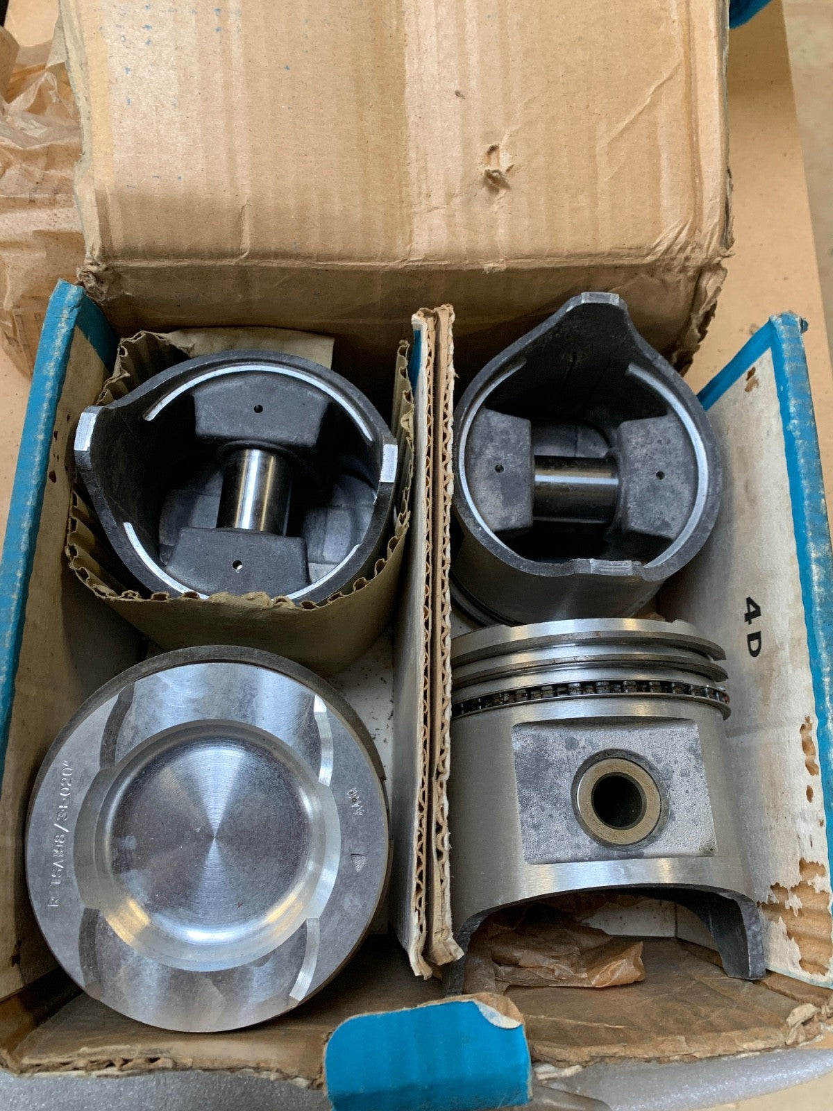 NOS 1966-1974 Ford Transit 1.7 V4 Piston Set With Rings 020" Bore 3.66" USA ￼ - Bluemoon Classic Parts