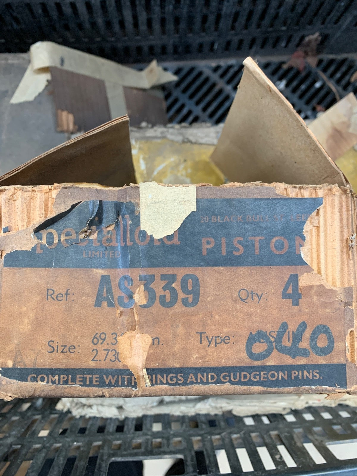 Hepolite 1938 4cyl Austin 8-10hp NOS Complete Piston Set .040" Bore 69.34 mm - Bluemoon Classic Parts