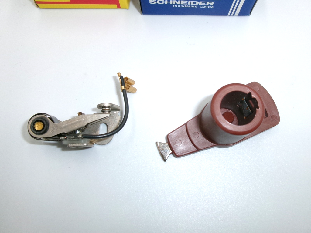 NOS 1969-1980 Holden V8 253 308 HT HG HJ HQ HX HZ BOSCH IGNITION Rotor & Points - Bluemoon Classic Parts