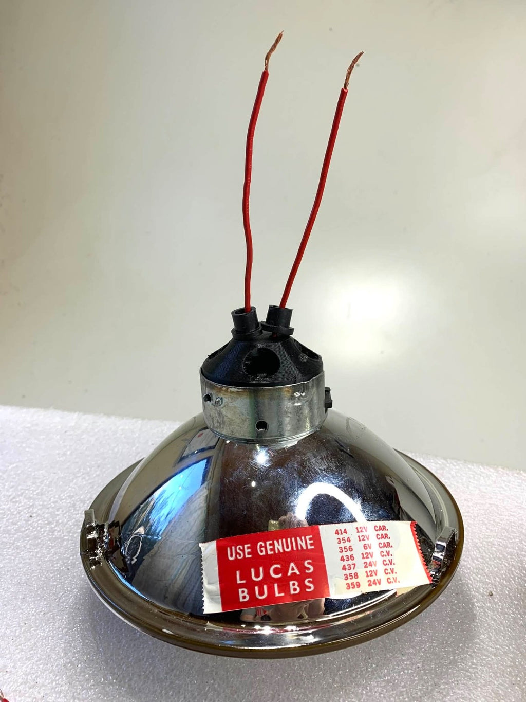 NOS PAIR Lucas Equivalent 54520187 Bulb Holders For 7” Headlights Jaguar MG - Bluemoon Classic Parts