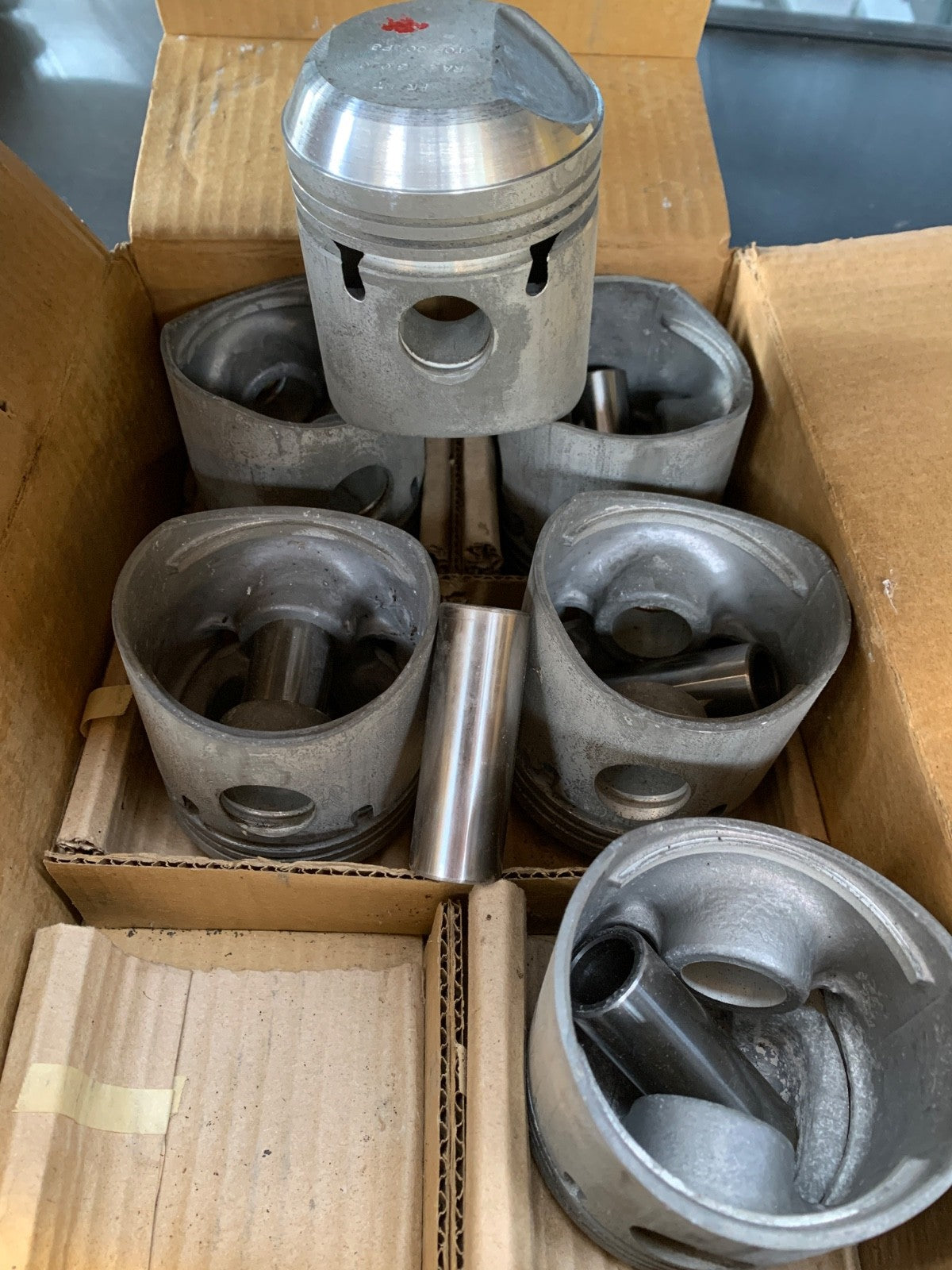 ACL 1966-69 2M Engine Toyota Crown NOS Piston Set .020" (no rings) - Bluemoon Classic Parts