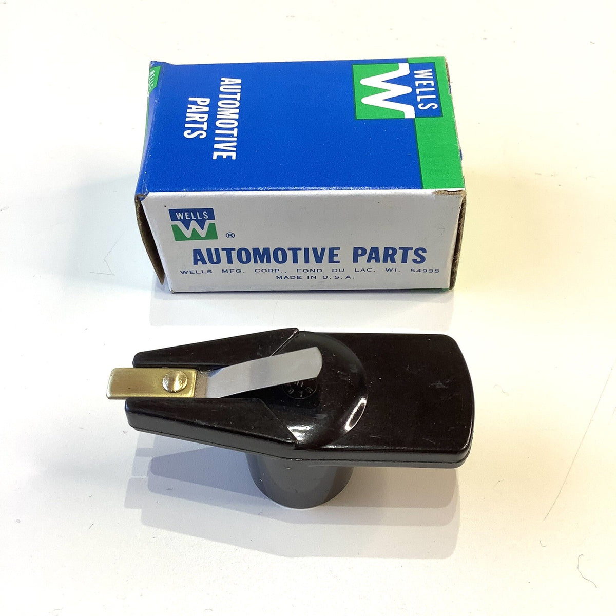 NOS Distributor Rotor Arm / Button 1961-63 Chrysler Valiant Slant 6 RV1 SV1 - Bluemoon Classic Parts
