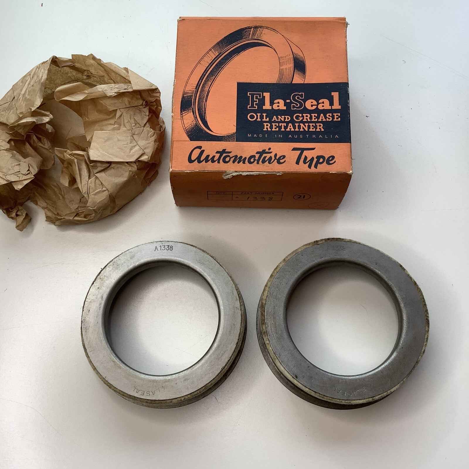 Oil Seals Chevrolet Pickup 1937-39 Rear Hub 2 x Oil Seals