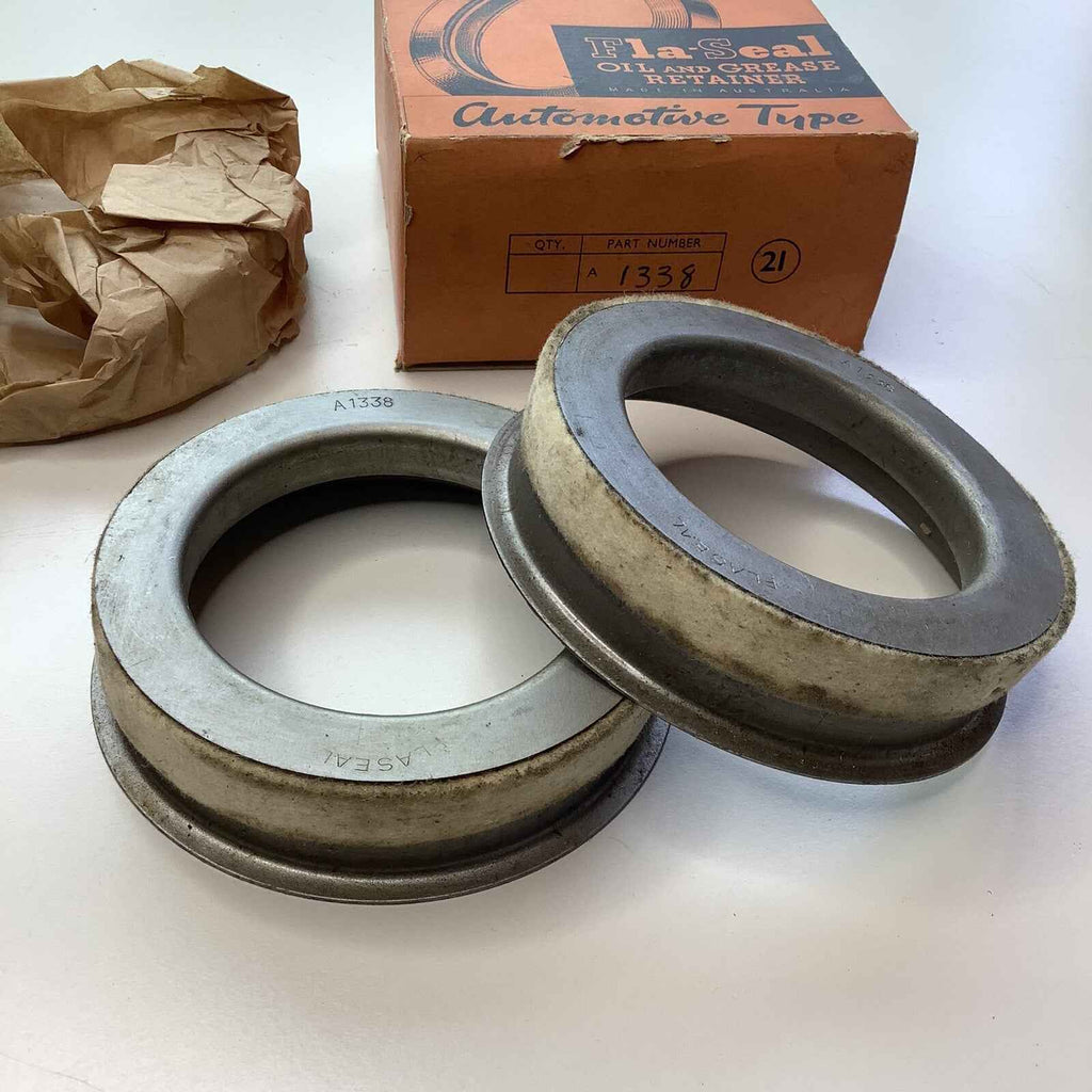 Oil Seals Chevrolet Pickup 1937-39 Rear Hub 2 x Oil Seals