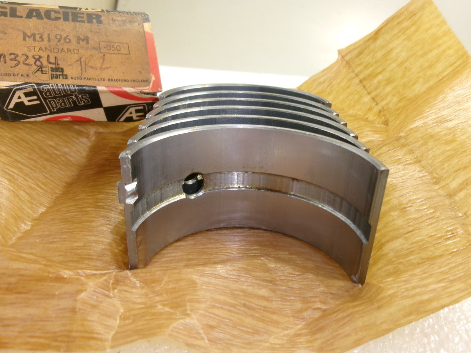 NOS MAIN Bearings .050 3M3284 Standard, Leyland Van 15 20 cwt Massey Ferguson 35 - Bluemoon Classic Parts