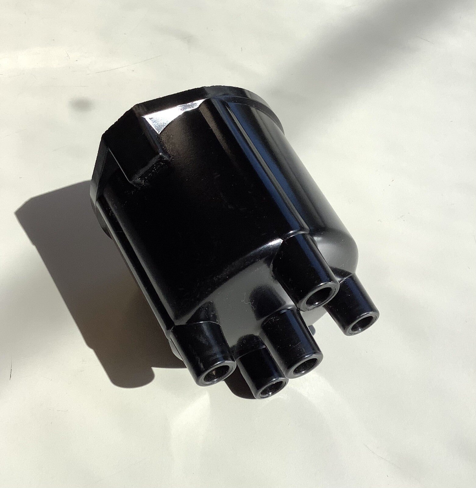NOS GL110 DR110 Distributor Cap 4cyl Holden Torana LJ 1600cc OHC TA 1760cc - Bluemoon Classic Parts
