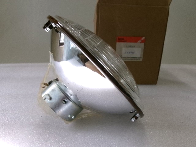 NOS PAIR Lucas 7” Head Lights & 2 Halogen Bulbs for RH Drive Vehicles Universal - Bluemoon Classic Parts