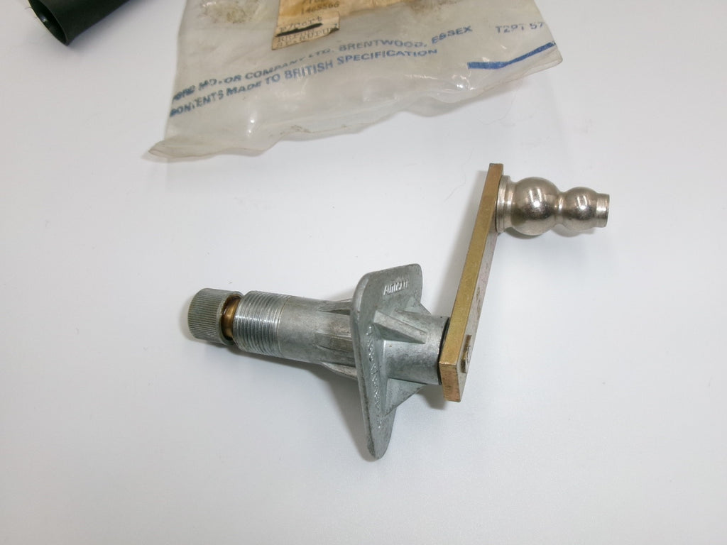 NOS OEM 1970-1977 Ford Cortina Mark 3 Wiper Linkage Spindle Part no. 1465566 - Bluemoon Classic Parts