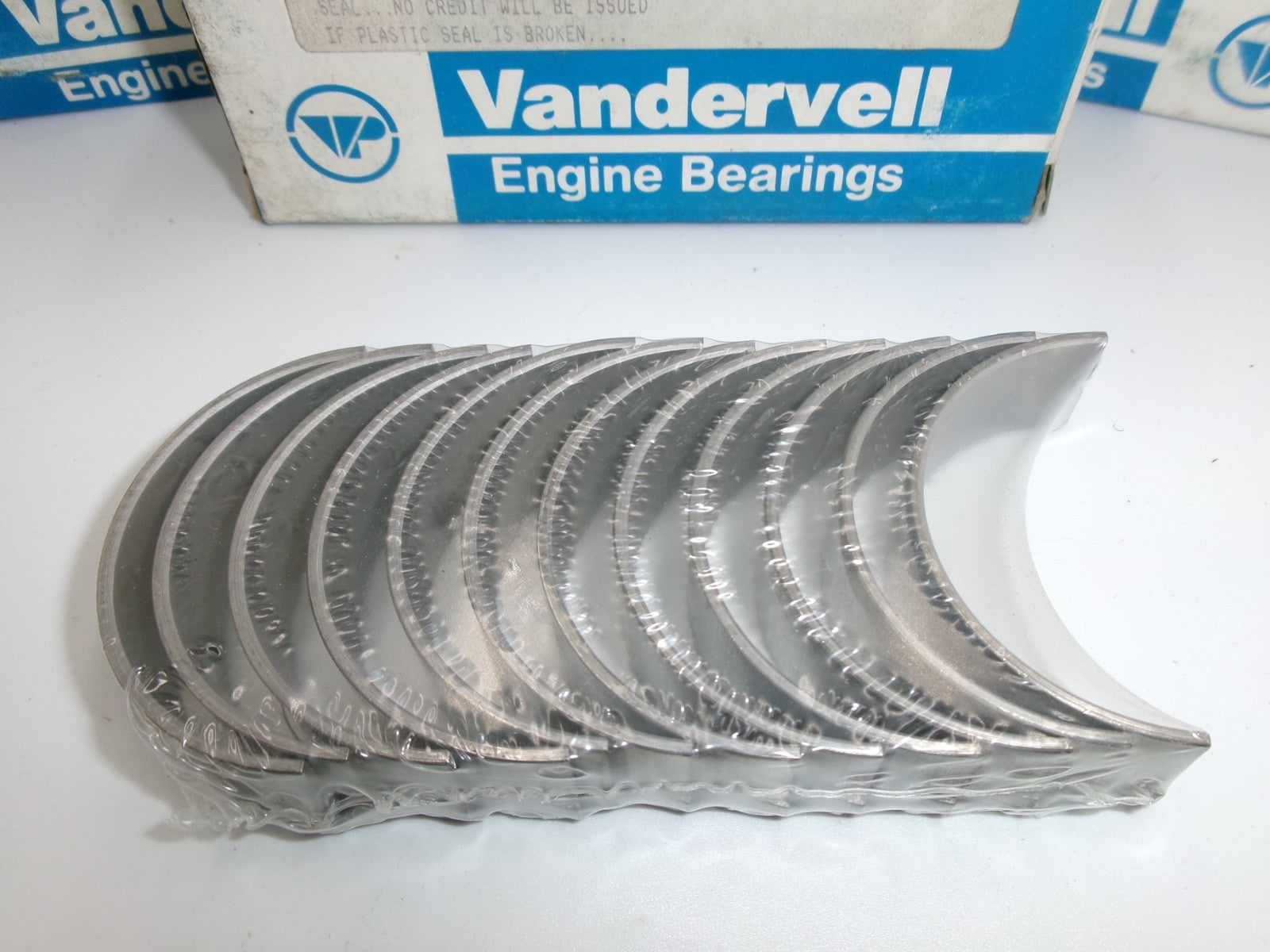 NOS 1966-68 Ford V4 Corsair Zephyr Transit Vans 4B1641 CONROD Bearings +.010" - Bluemoon Classic Parts