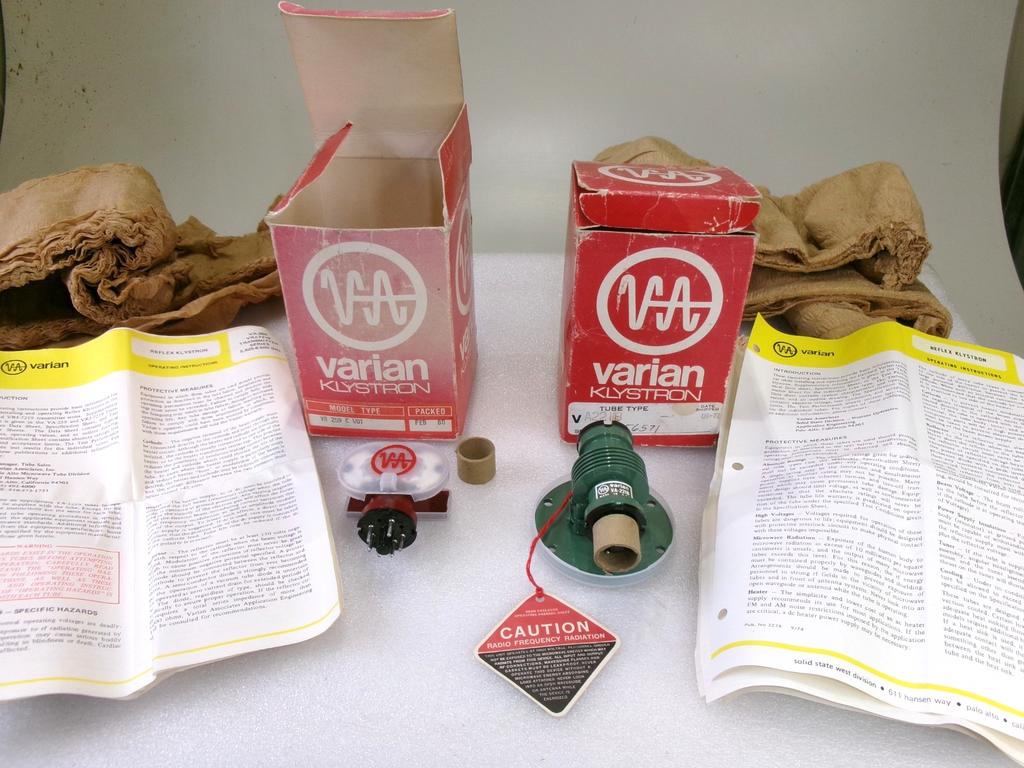 New old stock Varian Klystron Tubes VA221B 9/1977 and VA259C WOT 2/1980 in boxes - Bluemoon Classic Parts