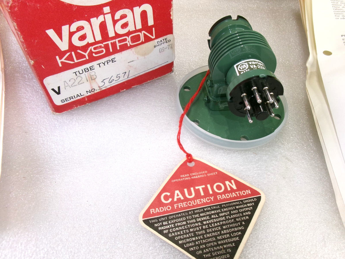 New old stock Varian Klystron Tubes VA221B 9/1977 and VA259C WOT 2/1980 in boxes - Bluemoon Classic Parts